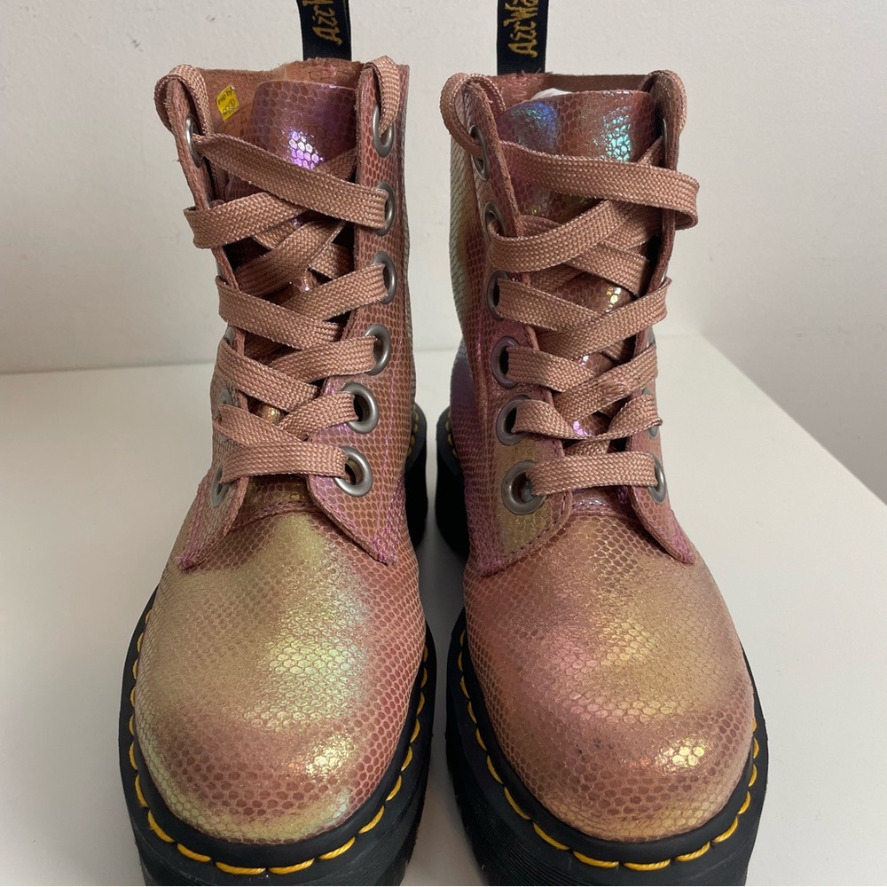 Dr Martens Molly Pink Iridescent Leather Platform Boots Women’s US 7 / EU 38 - Picture 4 of 16